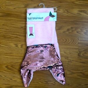 NWT mermaid tail blanket